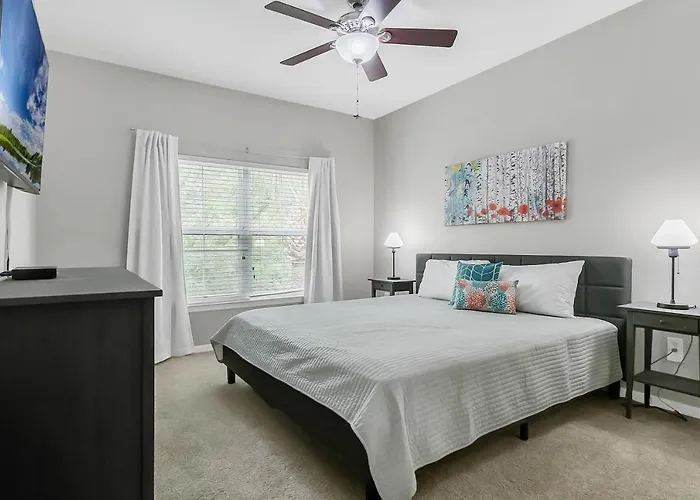 Cozy Apartment Only Miles From Disney Community Pool And Jacuzzii