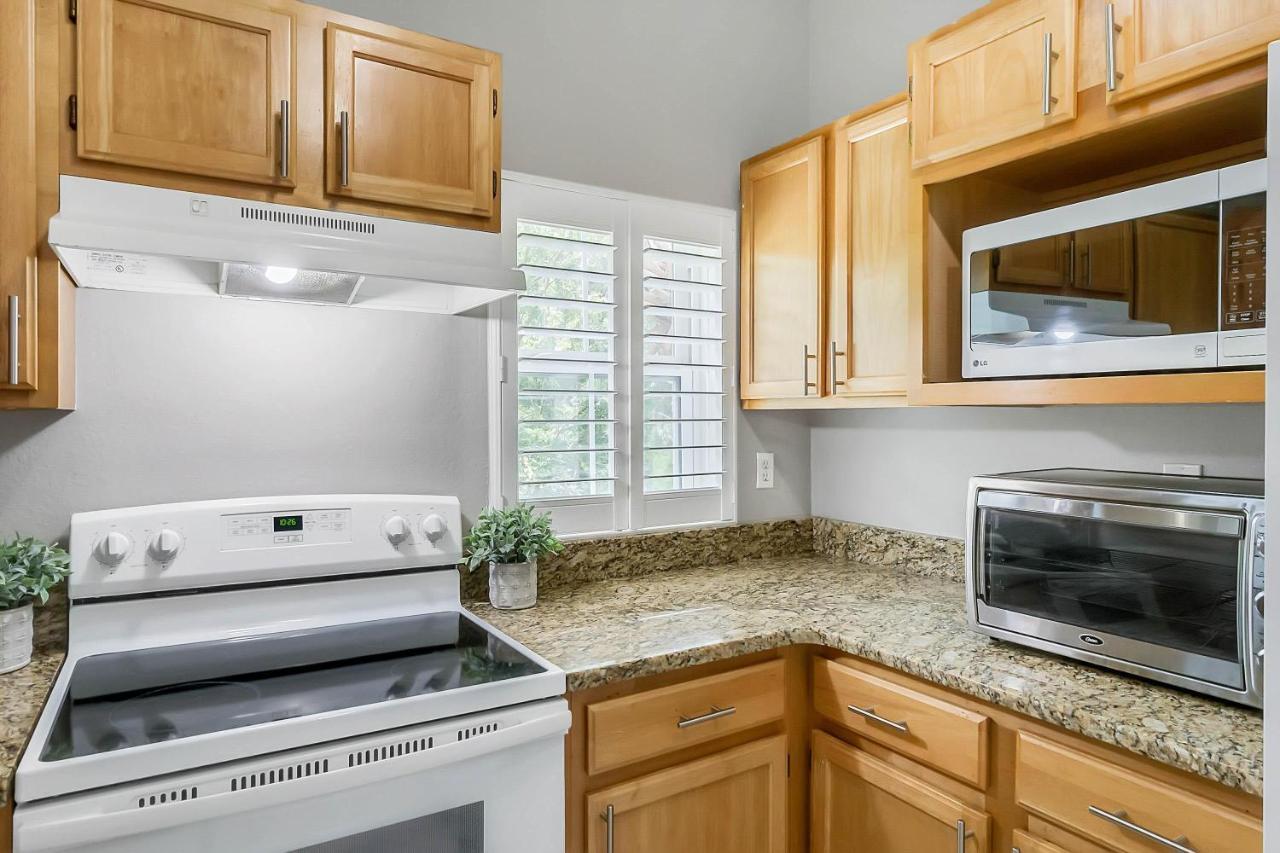 Appartement Cozy Only Miles From Community Pool And Jacuzzii